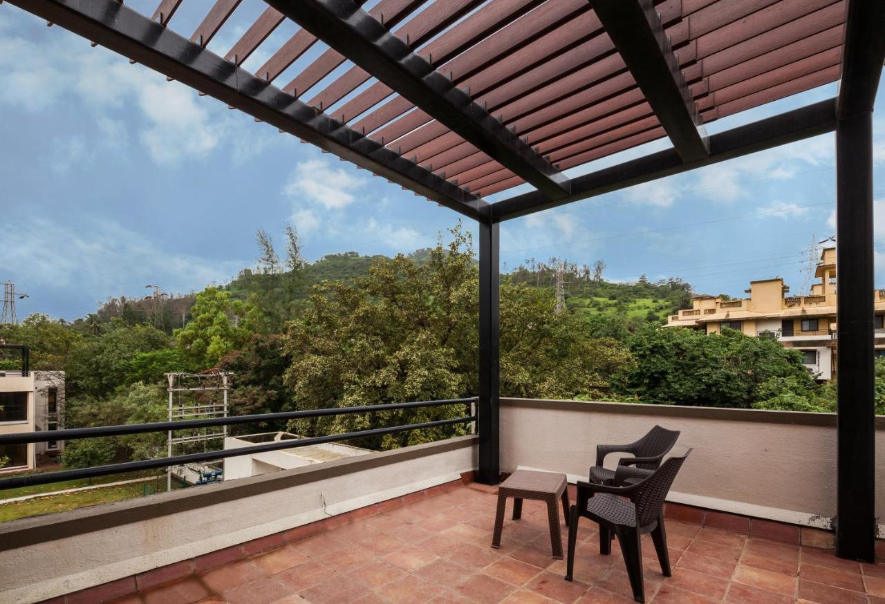Stayvista'S Greenwoods Villa 10 - City-Center Villa With Private Pool, Terrace, Lift & Carrom Board Lonavala Luaran gambar